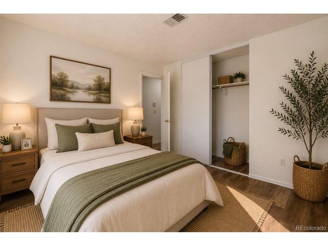 2205 Lincoln St, Longmont, CO 80501