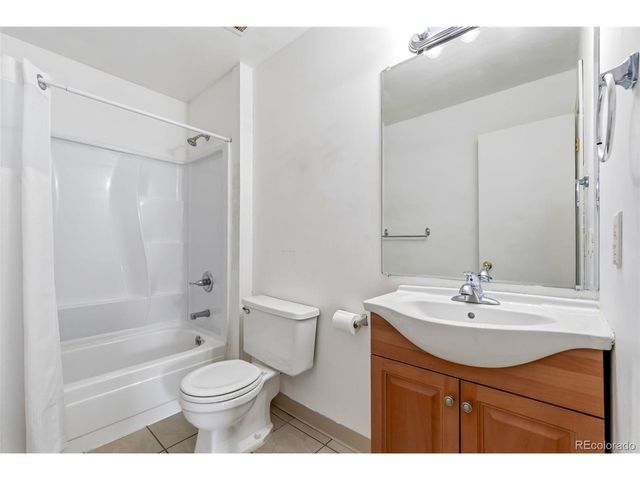 2205 Lincoln St, Longmont, CO 80501