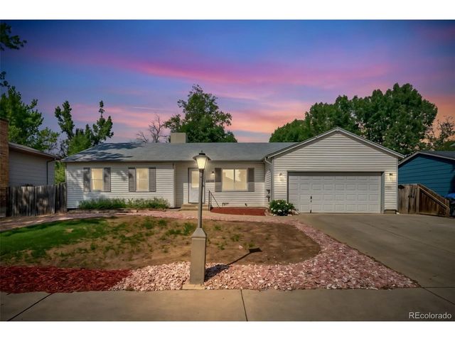 2205 Lincoln St, Longmont, CO 80501