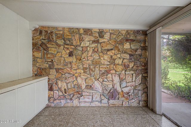 5041 N 34TH Street, Phoenix, AZ 85018