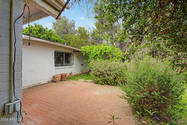 5041 N 34TH Street, Phoenix, AZ 85018