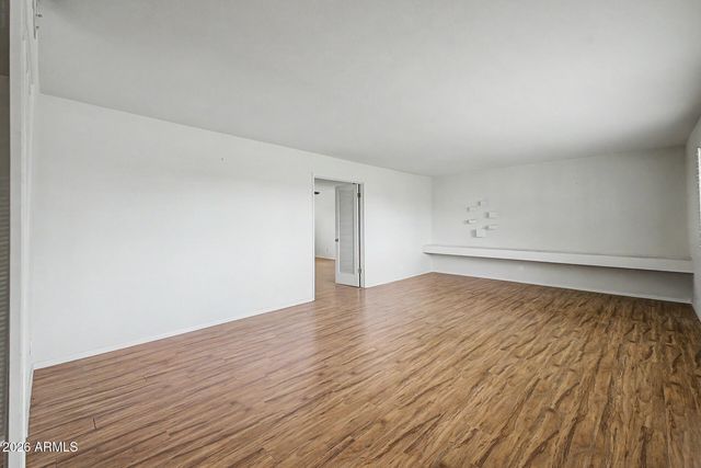 5041 N 34TH Street, Phoenix, AZ 85018