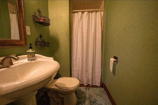 1220 Shadowdale Drive 8, Houston, TX 77043