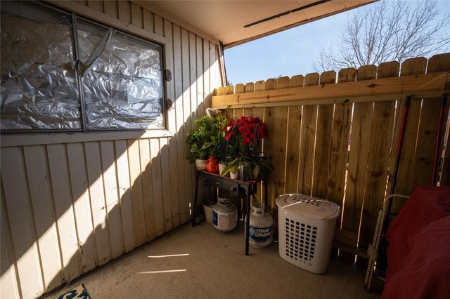 1220 Shadowdale Drive 8, Houston, TX 77043