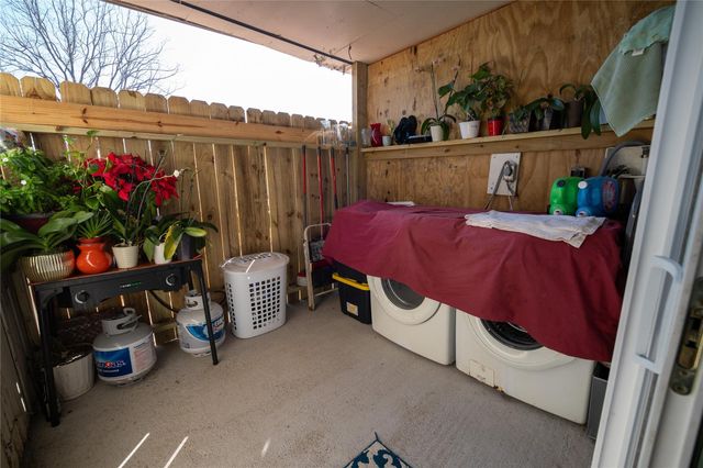 1220 Shadowdale Drive 8, Houston, TX 77043