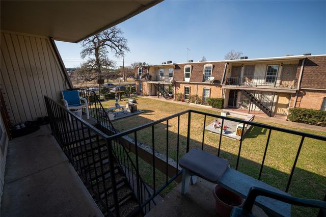 1220 Shadowdale Drive 8, Houston, TX 77043