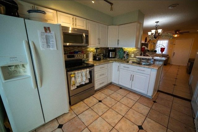 1220 Shadowdale Drive 8, Houston, TX 77043