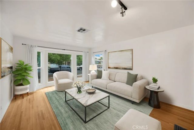 8828 Zeiler Avenue, Los Angeles, CA 91331