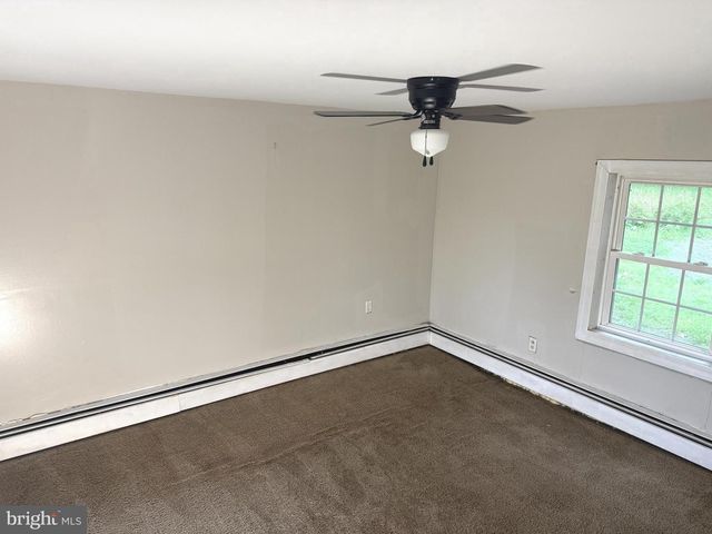 8272 GREENWICH RD, Catlett, VA 20119