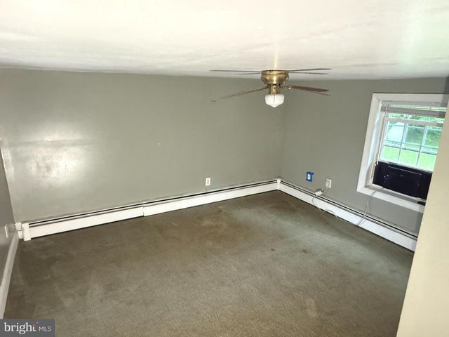 8272 GREENWICH RD, Catlett, VA 20119