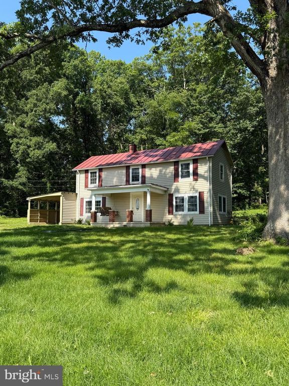 8272 GREENWICH RD, Catlett, VA 20119