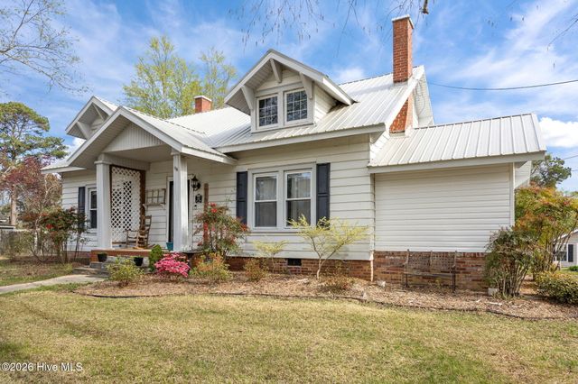 302 W Green Street, Macclesfield, NC 27852