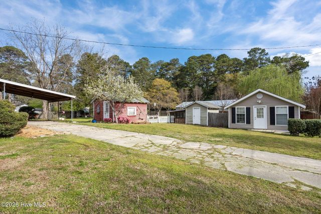 302 W Green Street, Macclesfield, NC 27852