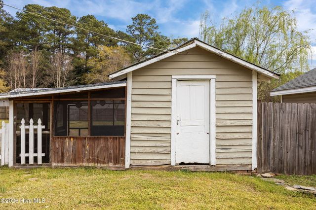 302 W Green Street, Macclesfield, NC 27852