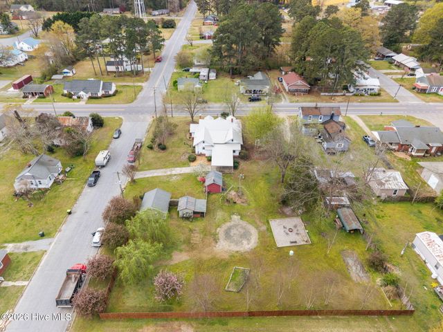 302 W Green Street, Macclesfield, NC 27852