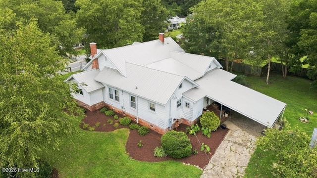 302 W Green Street, Macclesfield, NC 27852