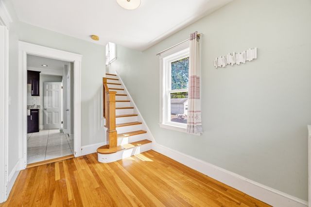 90 Standish Ave, Quincy, MA 02170