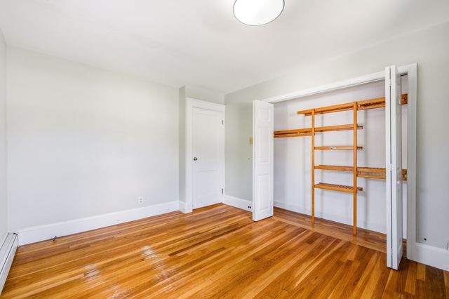 90 Standish Ave, Quincy, MA 02170