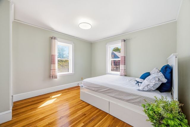 90 Standish Ave, Quincy, MA 02170