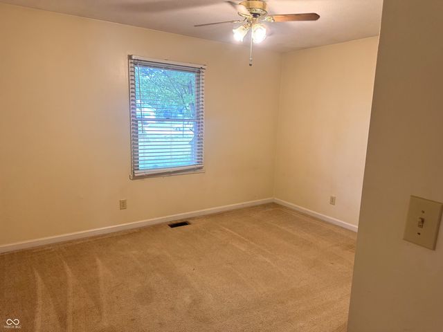 6027 Conestoga Trail, Columbus, IN 47203