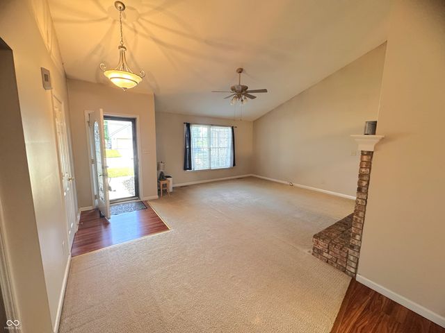 6027 Conestoga Trail, Columbus, IN 47203