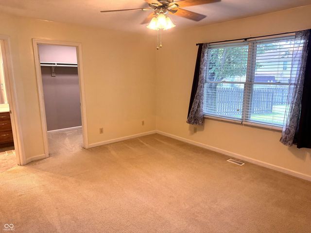 6027 Conestoga Trail, Columbus, IN 47203