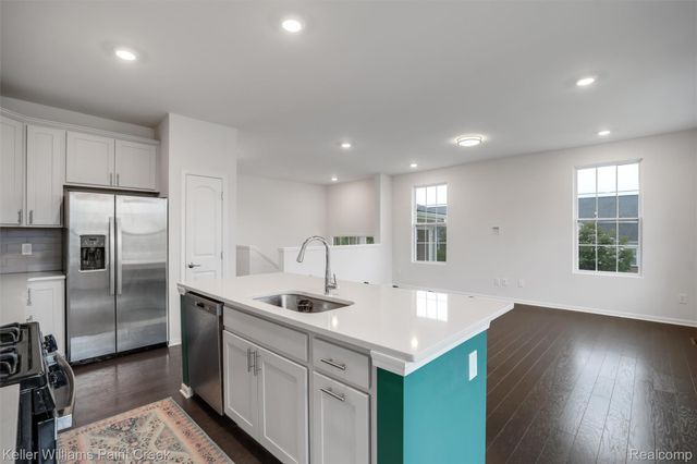49555 Lantern Way, Canton Charter Township, MI 48188