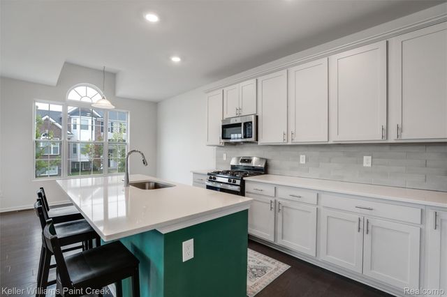 49555 Lantern Way, Canton Charter Township, MI 48188