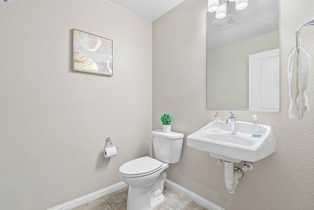 37336 Duckling Ter, Fremont, CA 94536