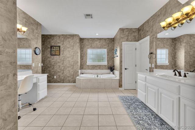 600 Laury Lane, Sapulpa, OK 74066