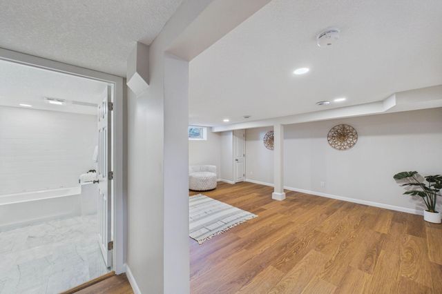 2612 Georgia Avenue S, Saint Louis Park, MN 55426