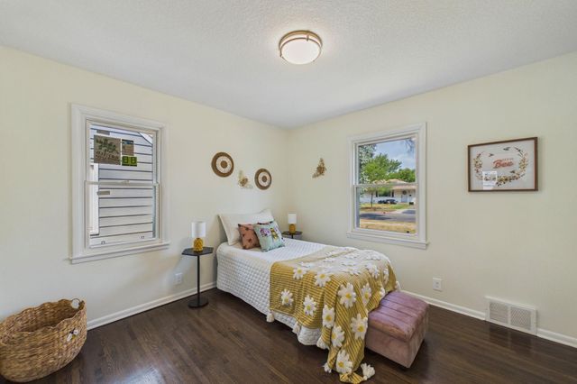 2612 Georgia Avenue S, Saint Louis Park, MN 55426