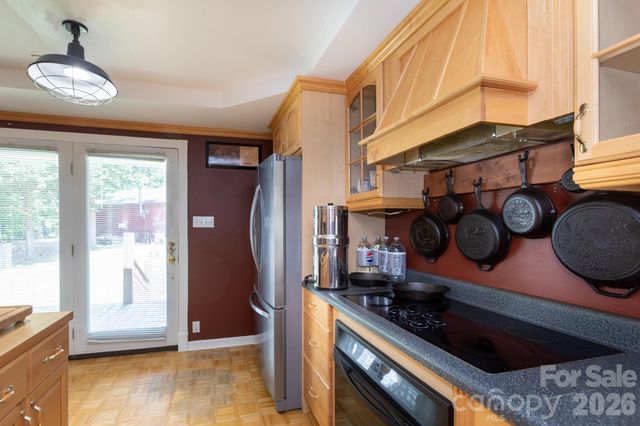 15224 Thomas Road, Charlotte, NC 28278