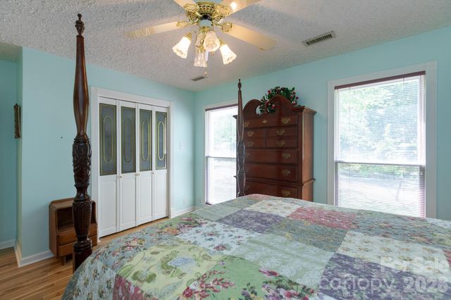 15224 Thomas Road, Charlotte, NC 28278