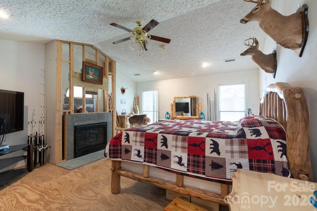 15224 Thomas Road, Charlotte, NC 28278
