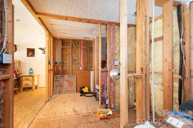15224 Thomas Road, Charlotte, NC 28278