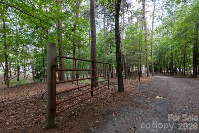 15224 Thomas Road, Charlotte, NC 28278
