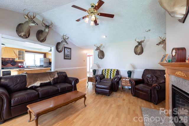 15224 Thomas Road, Charlotte, NC 28278