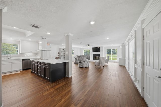 3006 Spring Creek Drive, Spring, TX 77373