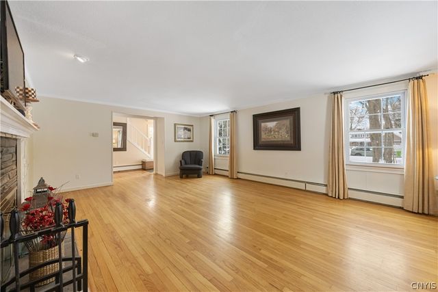 15 Edgewood Parkway, Manlius, NY 13066