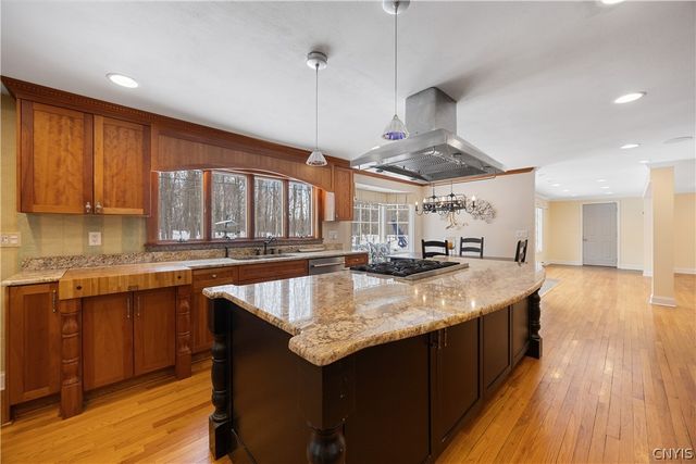 15 Edgewood Parkway, Manlius, NY 13066