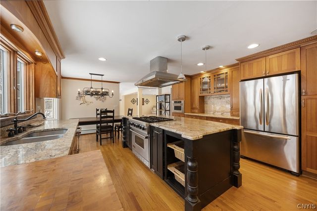 15 Edgewood Parkway, Manlius, NY 13066