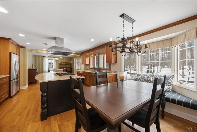 15 Edgewood Parkway, Manlius, NY 13066