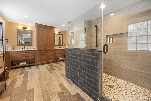 15 Edgewood Parkway, Manlius, NY 13066