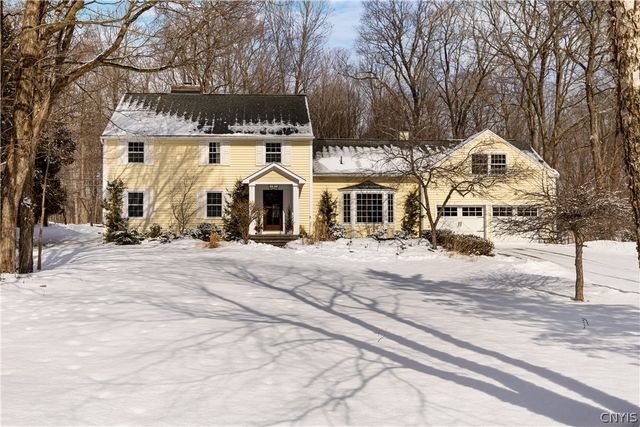 15 Edgewood Parkway, Manlius, NY 13066