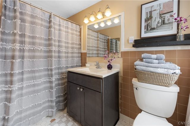 15 Edgewood Parkway, Manlius, NY 13066