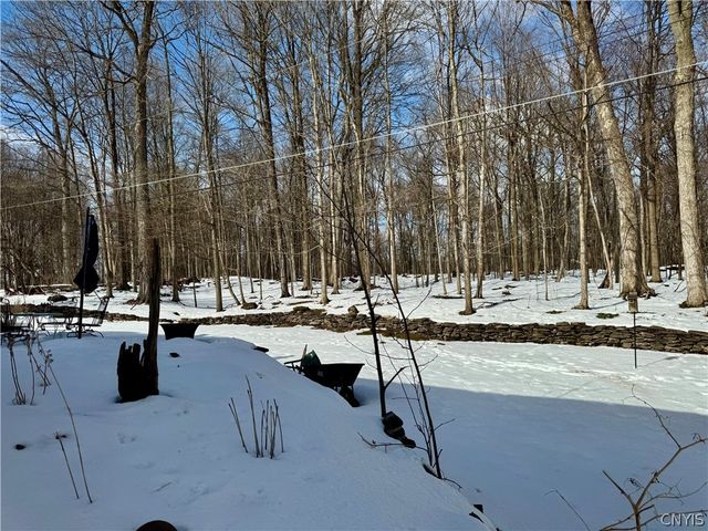 15 Edgewood Parkway, Manlius, NY 13066