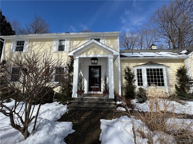 15 Edgewood Parkway, Manlius, NY 13066