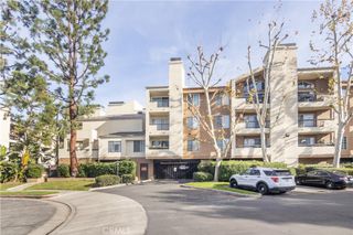 5500 Owensmouth Avenue 216, Woodland Hills, CA 91367
