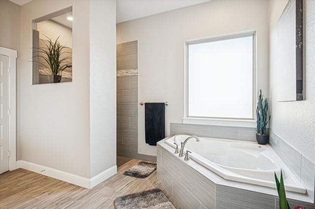 409 N College Street, Pilot Point, TX 76258